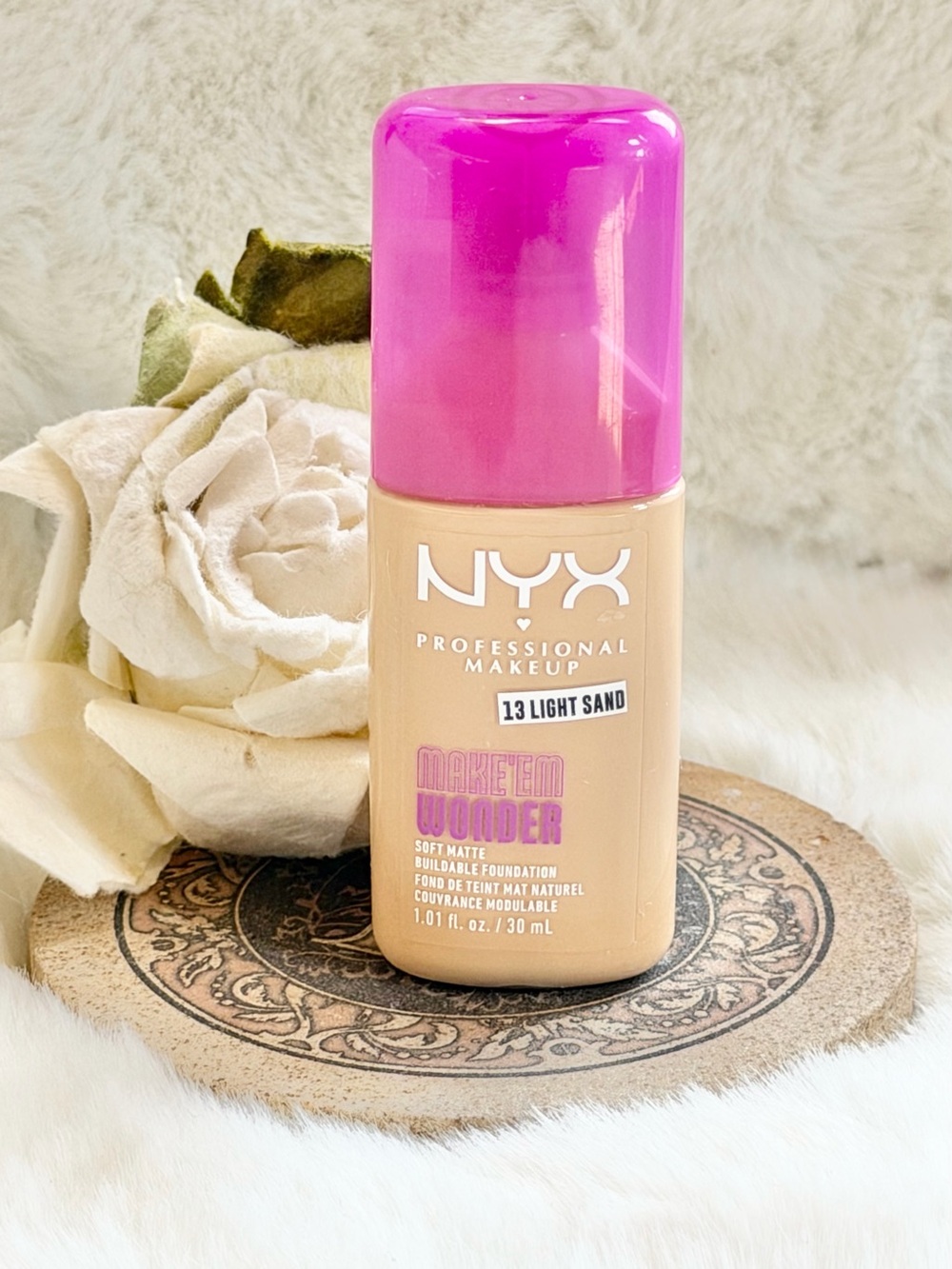 NYX Make 'Em Wonder Foundation - soft matte buildable foundation in  LIGHT SAND